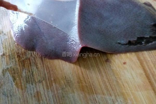 青椒炒猪肝的做法图解2
