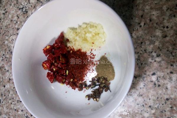 凉拌红萝卜丝的做法图解7