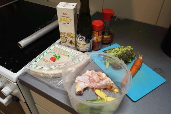 鸡肉春卷的做法图解1