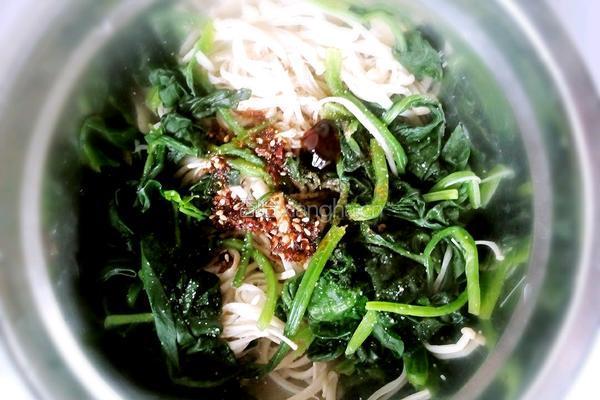 金针绘翠（凉拌金针菇菠菜)的做法图解5