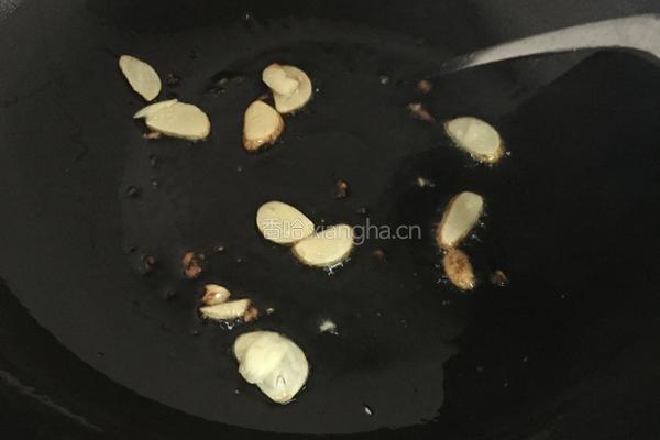 菠菜木耳的做法图解2