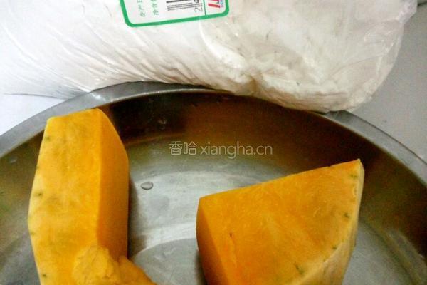 南瓜糯米饼的做法图解1