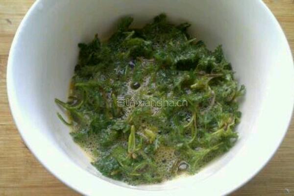 菊花芽鸡蛋饼的做法图解3
