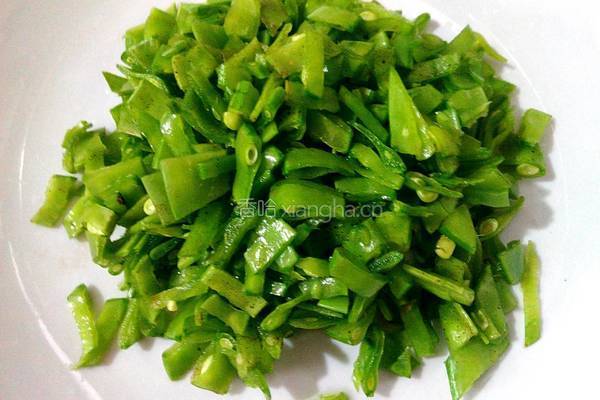 荷兰豆煎蛋的做法图解2