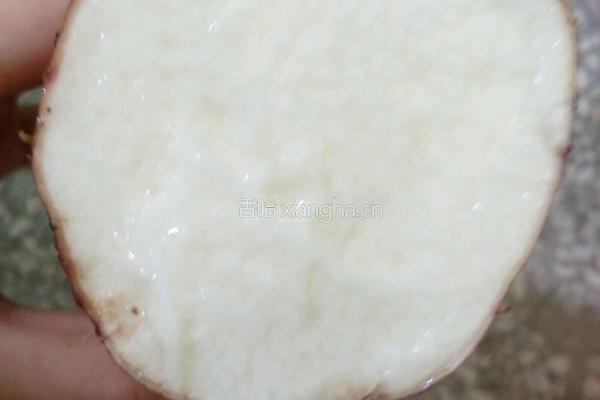 淮山排骨汤的做法图解1