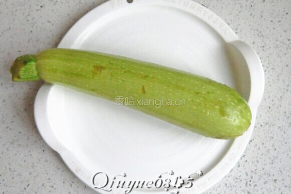 嫩葫芦蘸料小凉菜的做法图解1