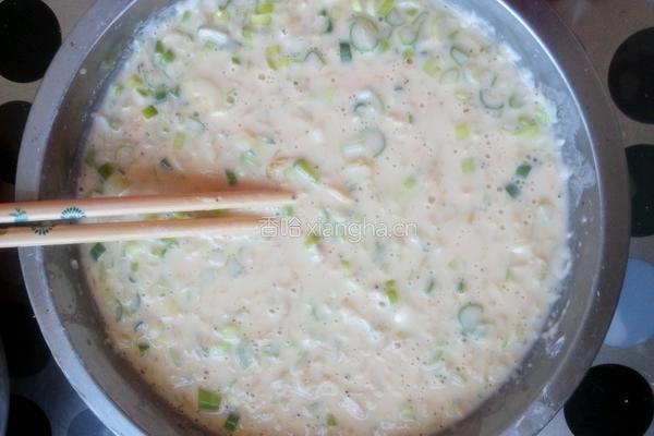 葱花鸡蛋虾皮饼的做法图解3