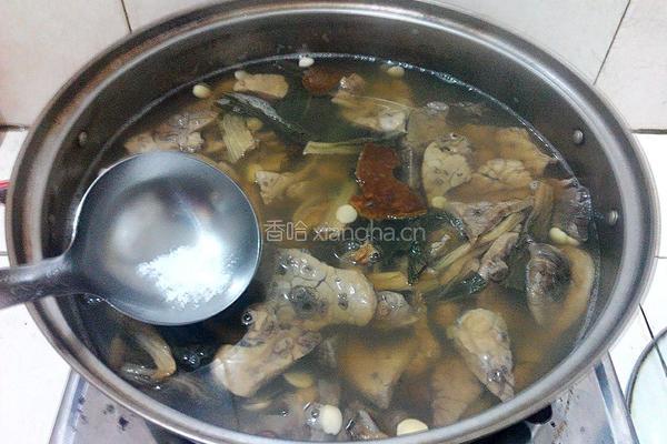 菜干南北杏煲猪肺汤的做法图解8