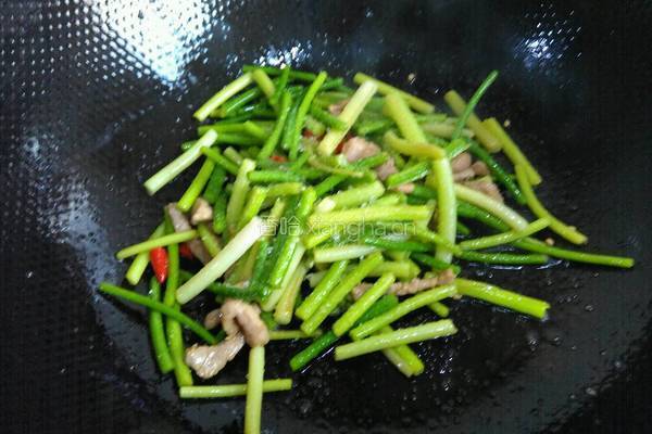 蒜苗炒肉丝的做法图解7