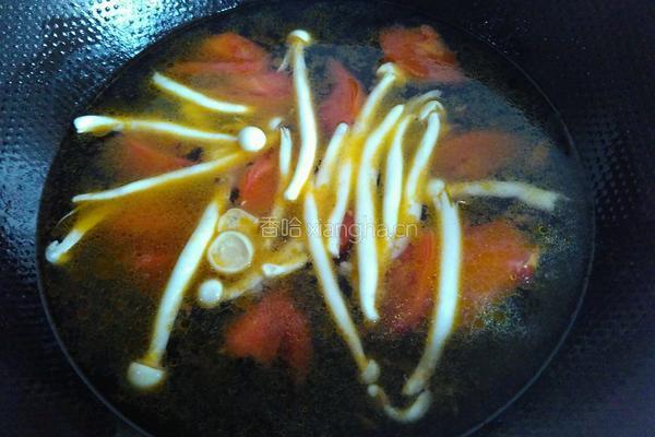 番茄海鲜菇蛋花汤的做法图解4