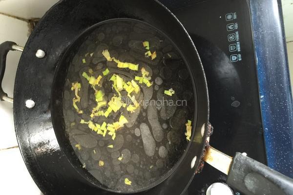 小白菜热汤面的做法图解4