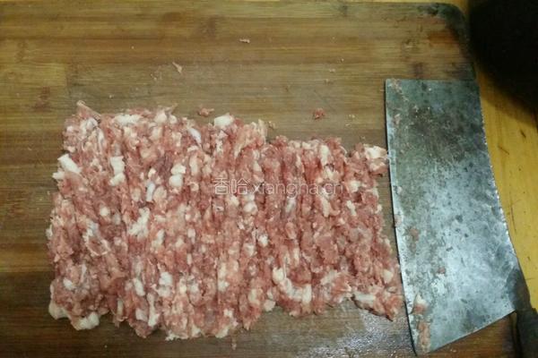 心菜肉包卷的做法图解1