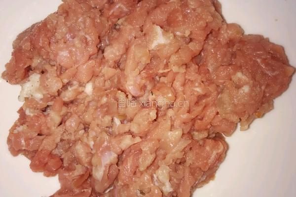 香菇肉末酱的做法图解1