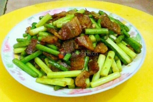 腊肉炒蒜苔