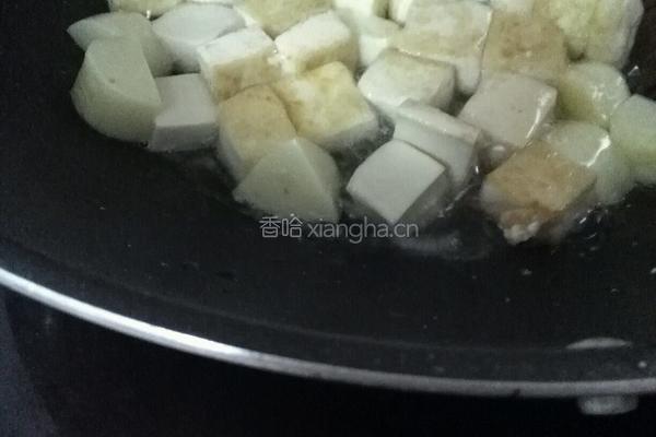 豆腐炒肉的做法图解4