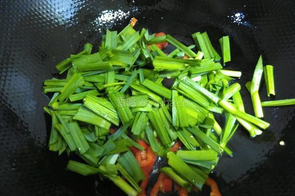 大蒜炒鱿鱼须的做法图解6