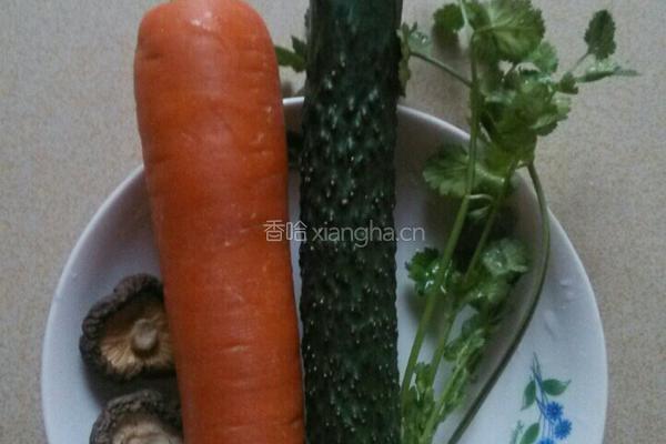 素炒青瓜的做法图解1