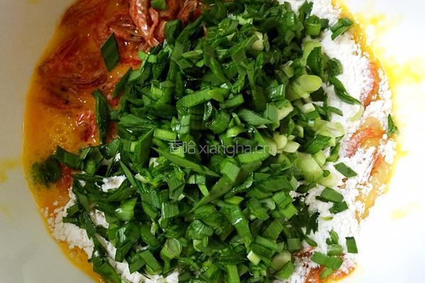 韭菜虾米鸡蛋饼的做法图解2