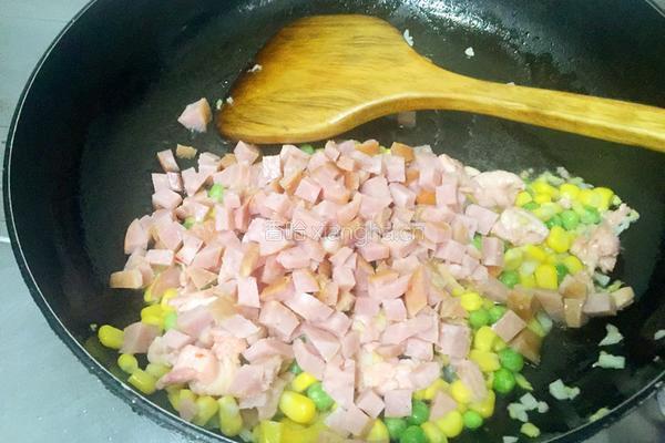 蒜香鸡肉咖喱炒饭的做法图解5