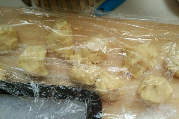 松软黑芝麻饼的做法图解4