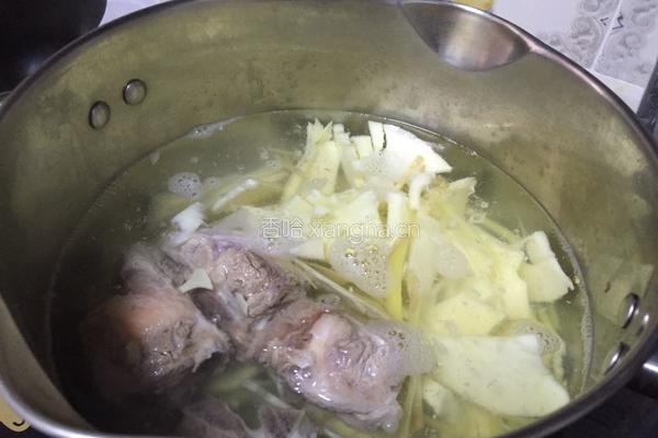 排骨冬笋汤的做法图解7