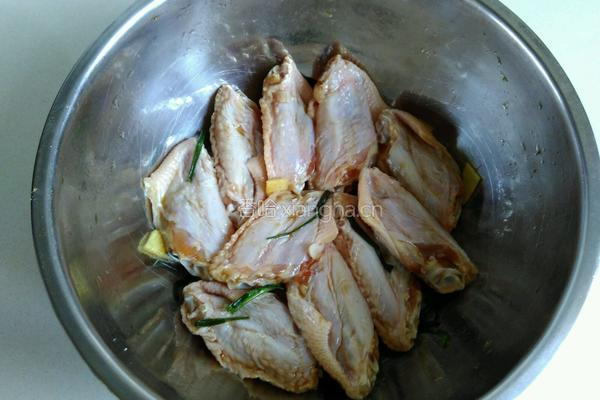 脆皮鸡翅的做法图解5
