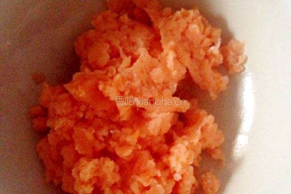 三文鱼煎饼的做法图解1