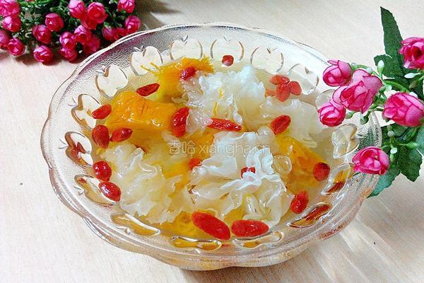 银耳南瓜枸杞糖水的做法图解8