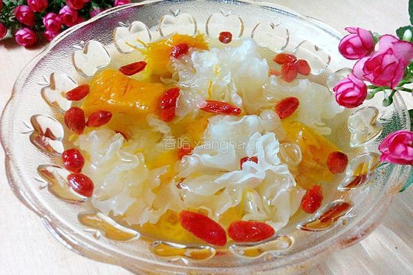 银耳南瓜枸杞糖水的做法图解7