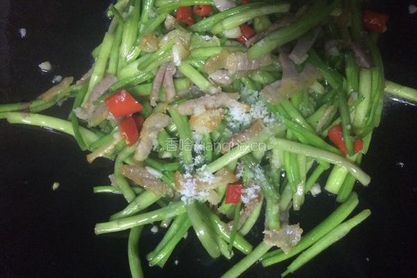 野芹炒腊肉的做法图解11