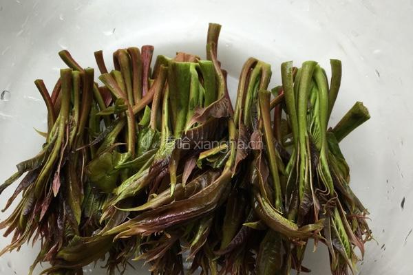 香椿拌豆腐的做法图解1