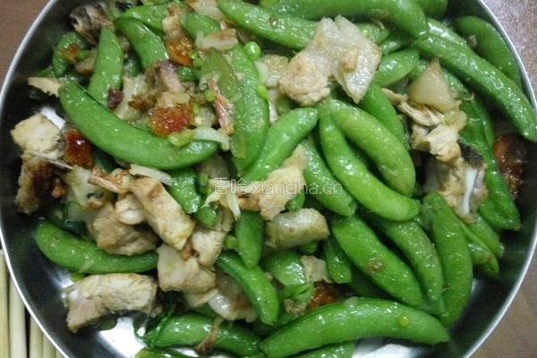 烧肉炒兰豆