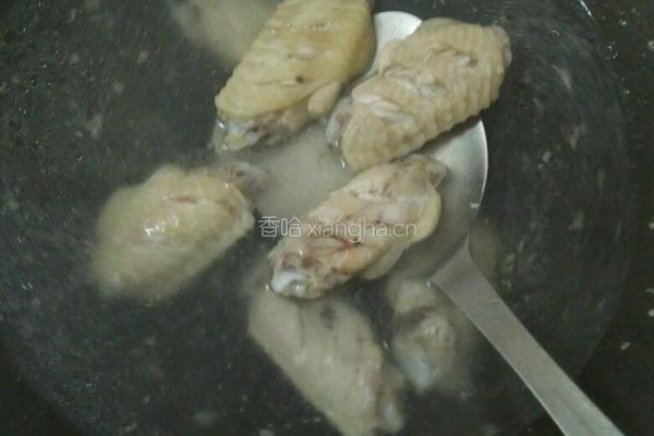 蒜鸡翅香的做法图解1
