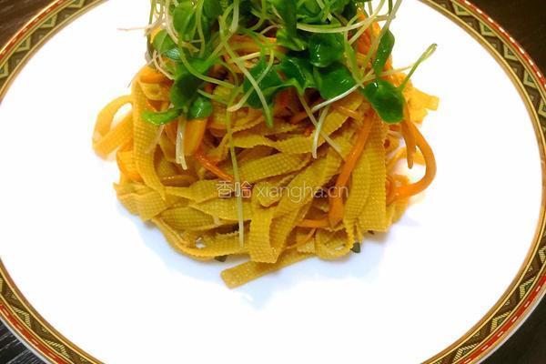 泛着浓浓春意的味道| 虫草花拌干丝的做法图解5