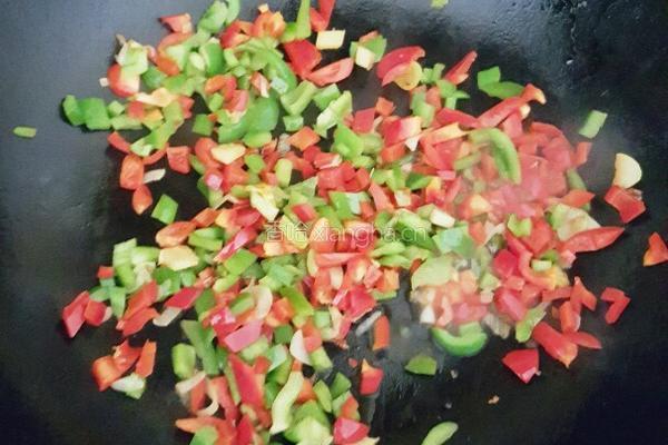 双椒蛋炒饭的做法图解5