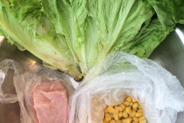 玉米生菜的做法图解1