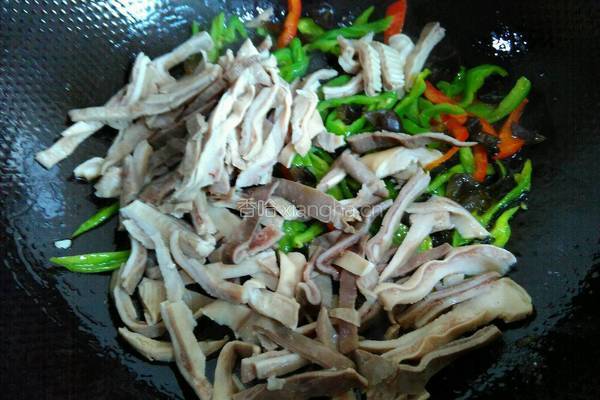彩蔬炒肚丝的做法图解4
