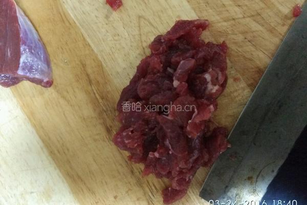 孜然牛肉的做法图解1