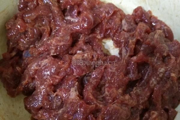 孜然牛肉的做法图解2