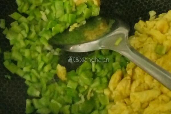 青椒鸡蛋酱的做法图解5