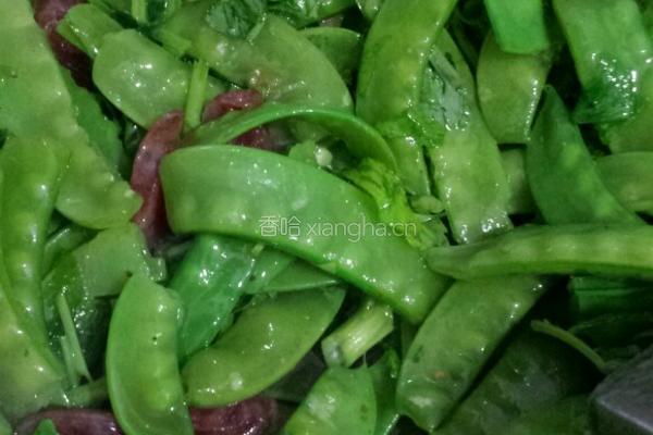 荷兰豆炒腊肠的做法图解4
