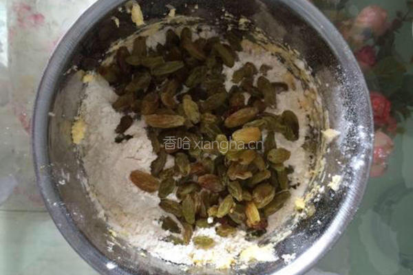 奶香提子条饼干的做法图解6