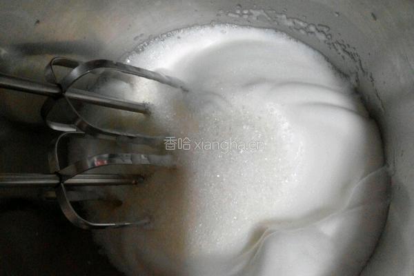 草莓淡奶油蛋糕卷的做法图解5