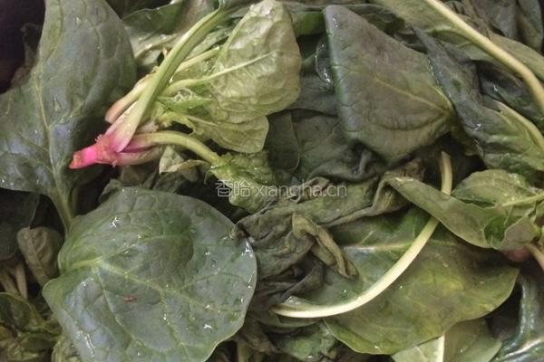 午餐肉炒菠菜的做法图解1