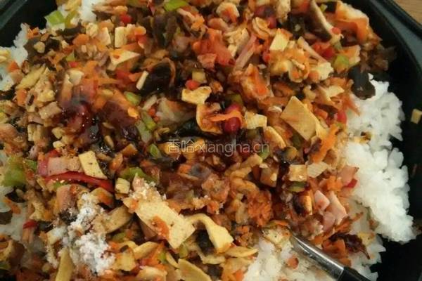 什锦芝士培根焗饭的做法图解3