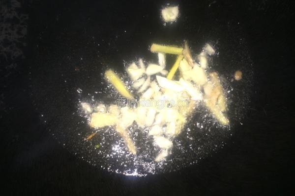 西红柿鸡蛋炒饭的做法图解3