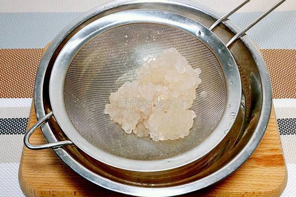 楊枝金露布丁蛋糕的做法图解2