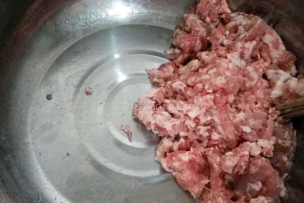 猪肉小白菜水饺的做法图解1