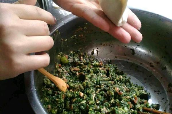 猪肉小白菜水饺的做法图解10