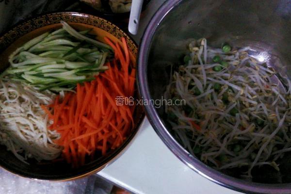 韩式砂锅拌饭的做法图解3